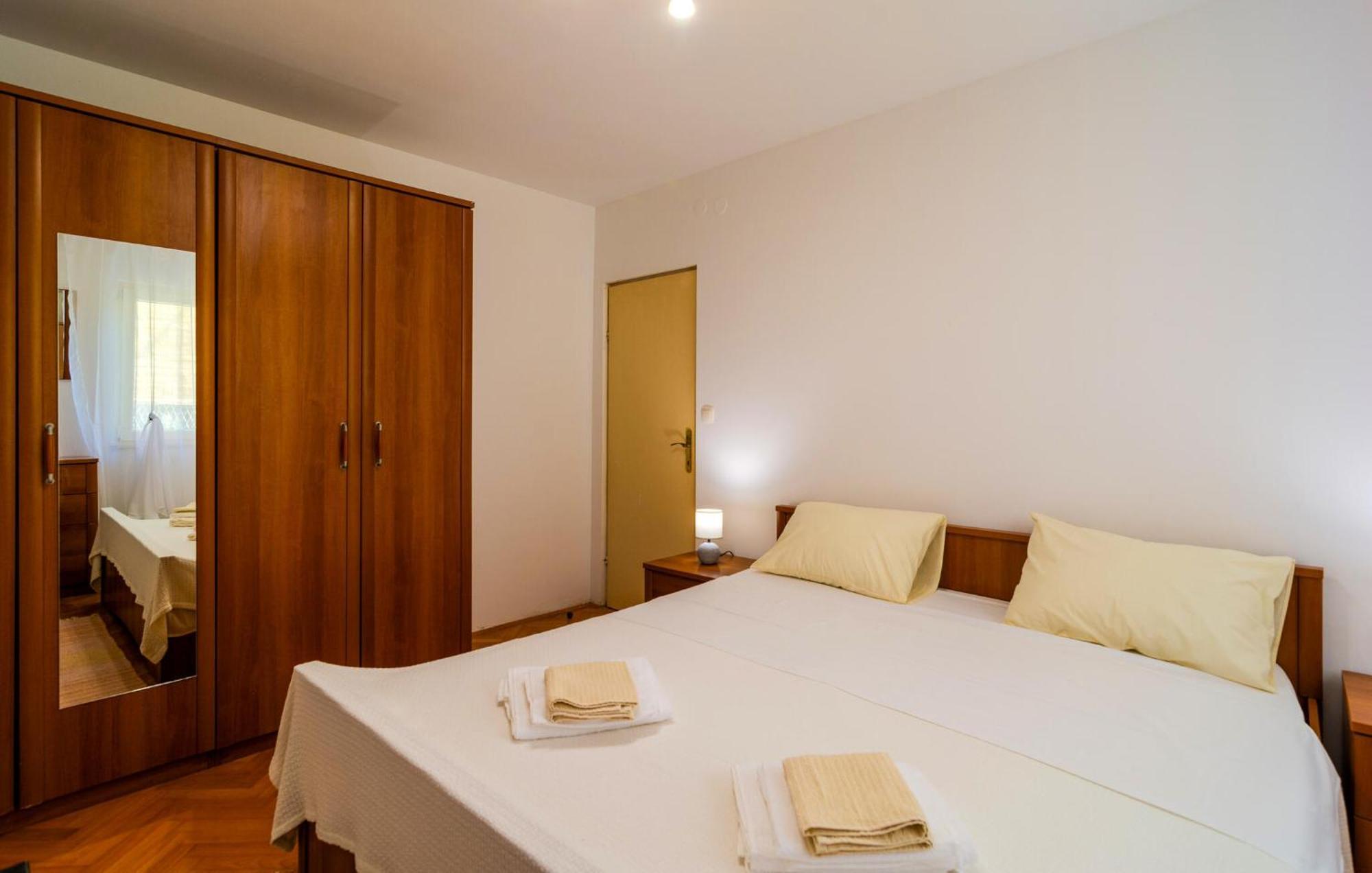 2 Bedroom Amazing In Apartment